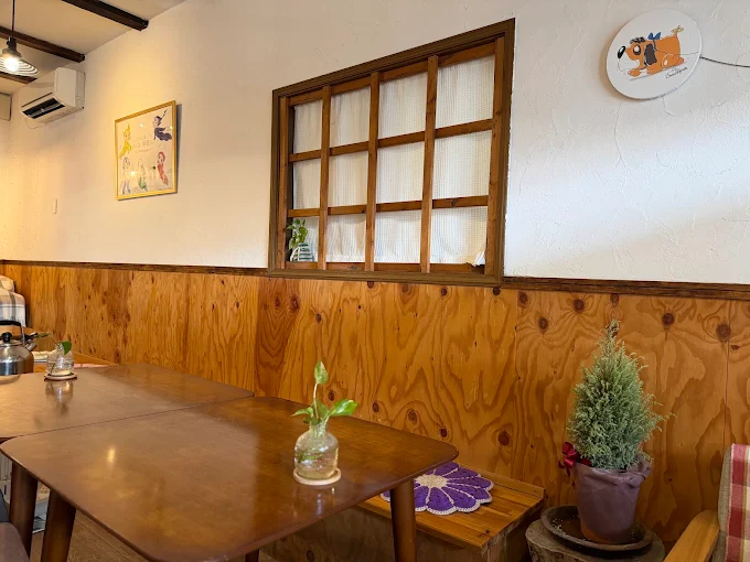 CAN CAFE 内装